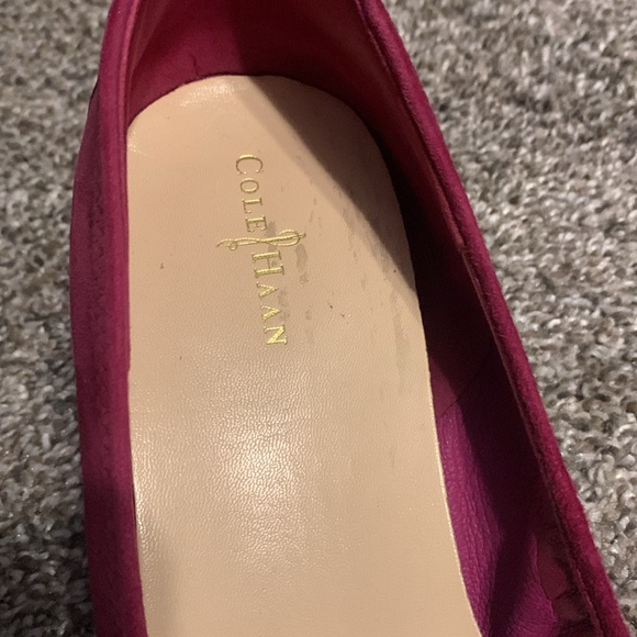 Used Cole Haan maroon wedges size 9.5b - Picture 3 of 6